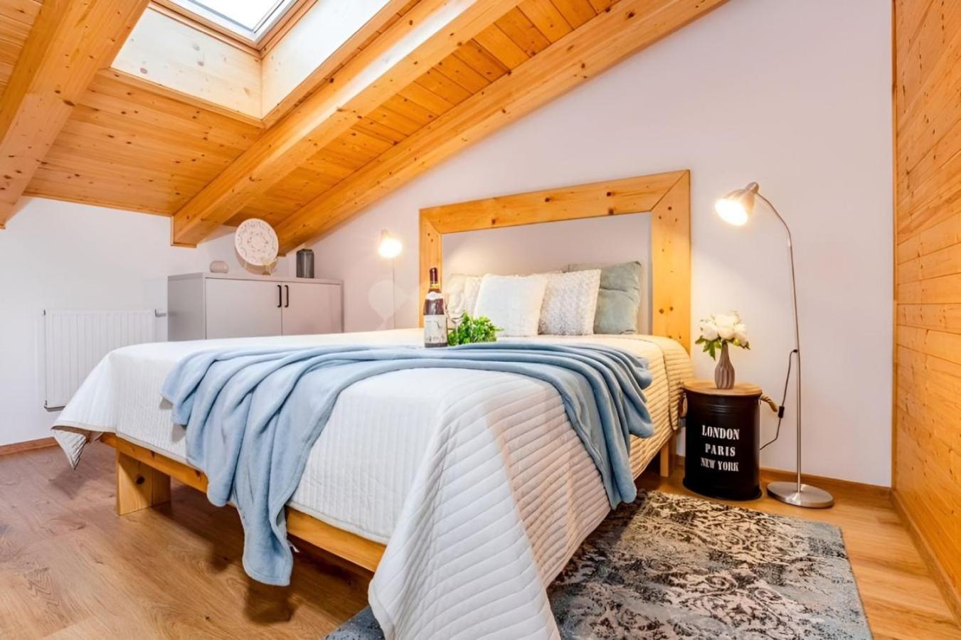 Appartement Mezonet Lipno Nad Vltavou Extérieur photo